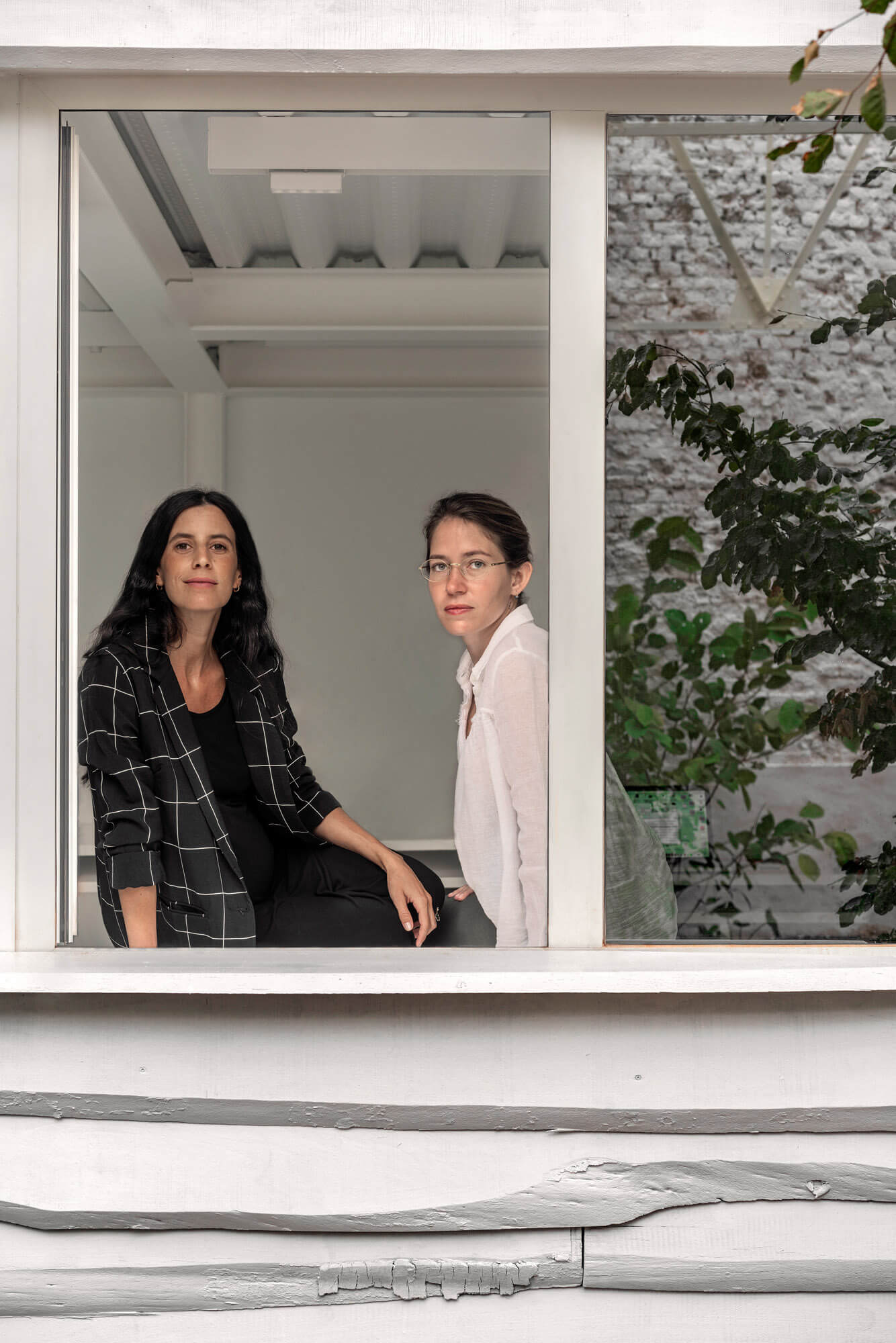 Retrato de Iciar Elvira Gómez-Zuloaga y Claudia Garay